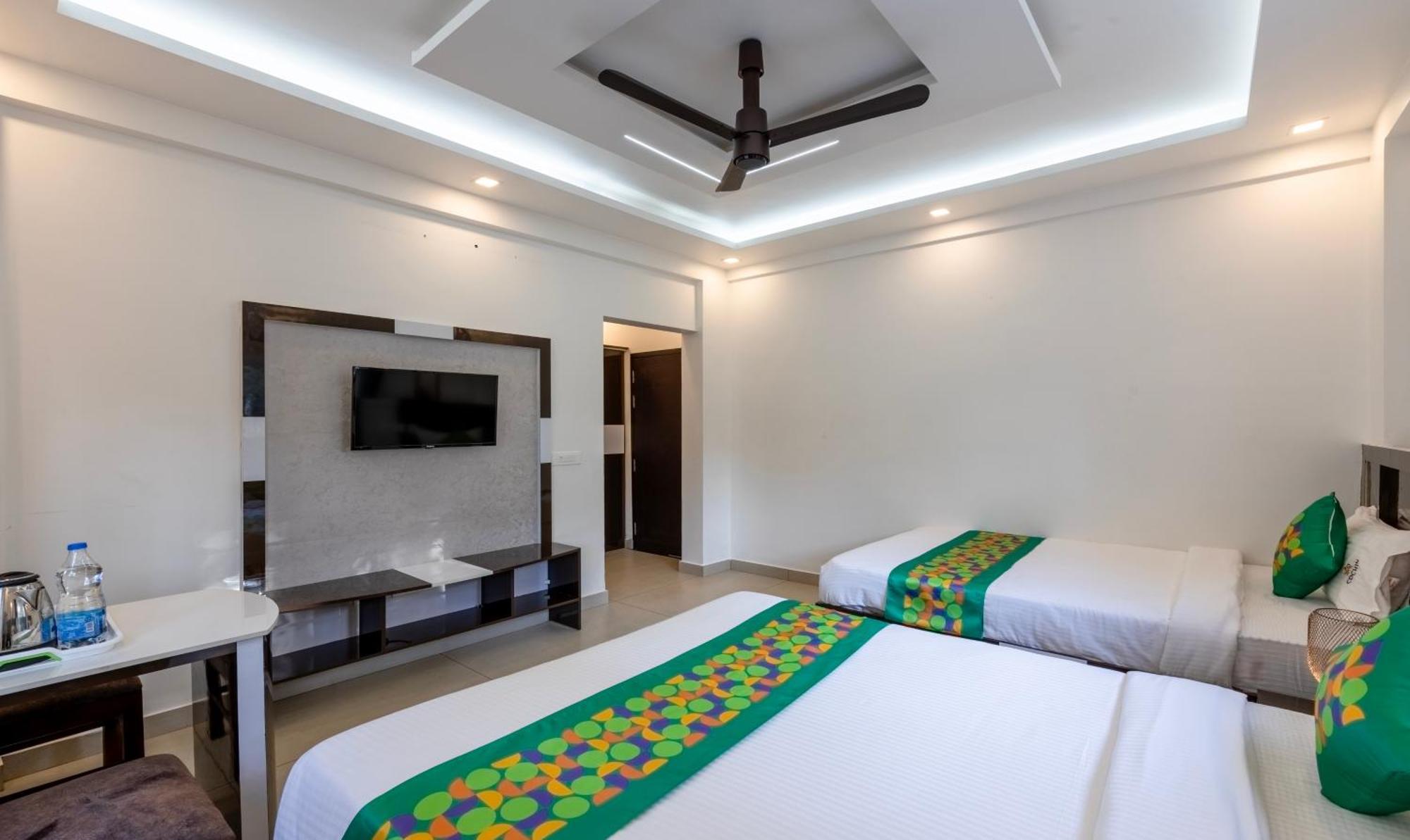Hotel Treebo Premium Cochin Airport, 5 Min From Cochin Airport Kochi Esterno foto