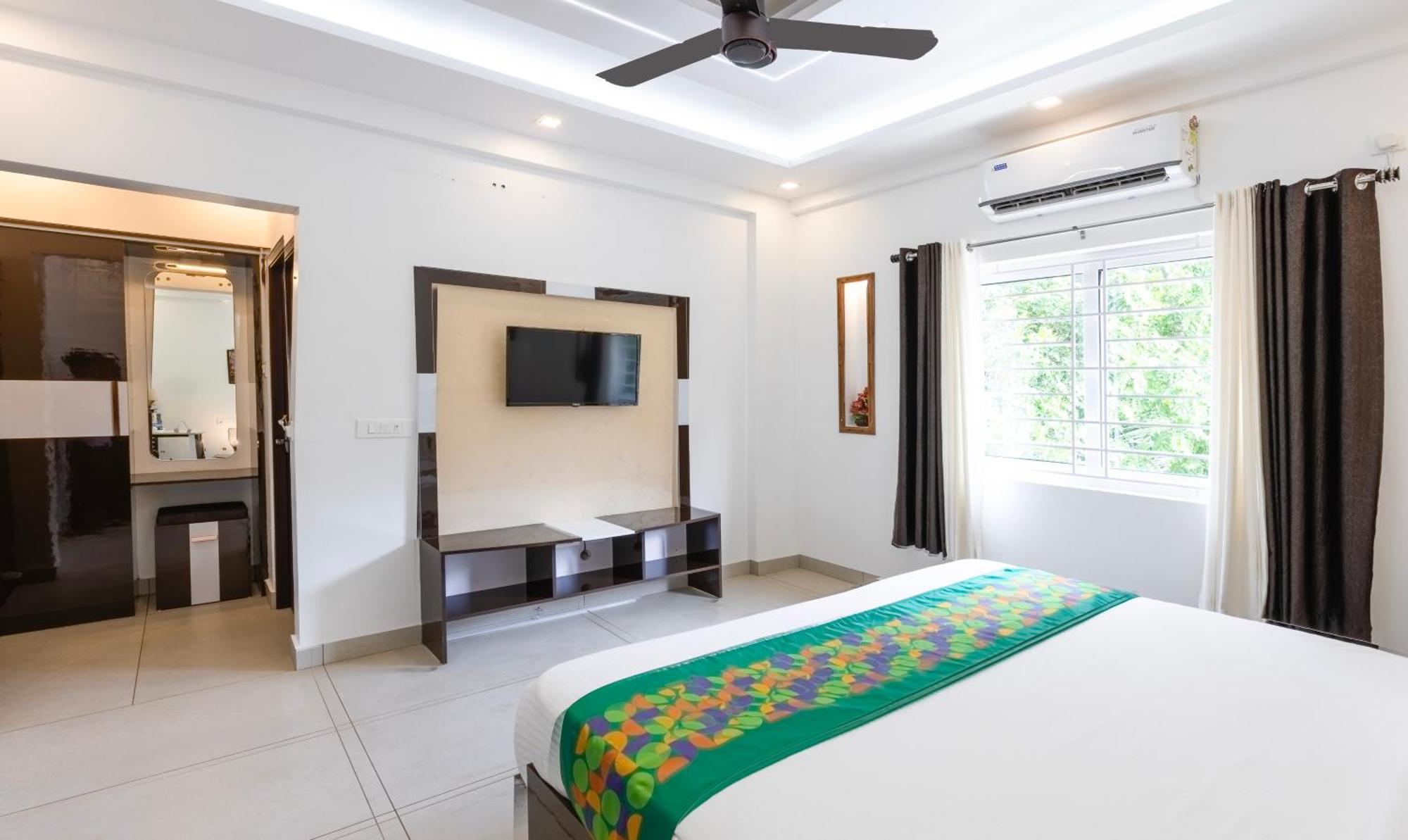 Hotel Treebo Premium Cochin Airport, 5 Min From Cochin Airport Kochi Esterno foto
