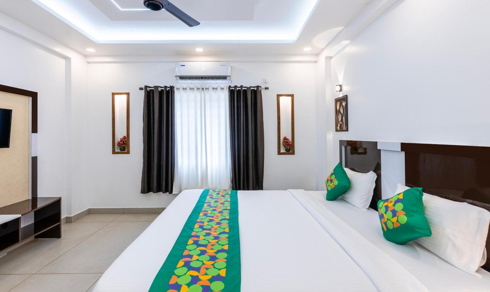 Hotel Treebo Premium Cochin Airport, 5 Min From Cochin Airport Kochi Esterno foto