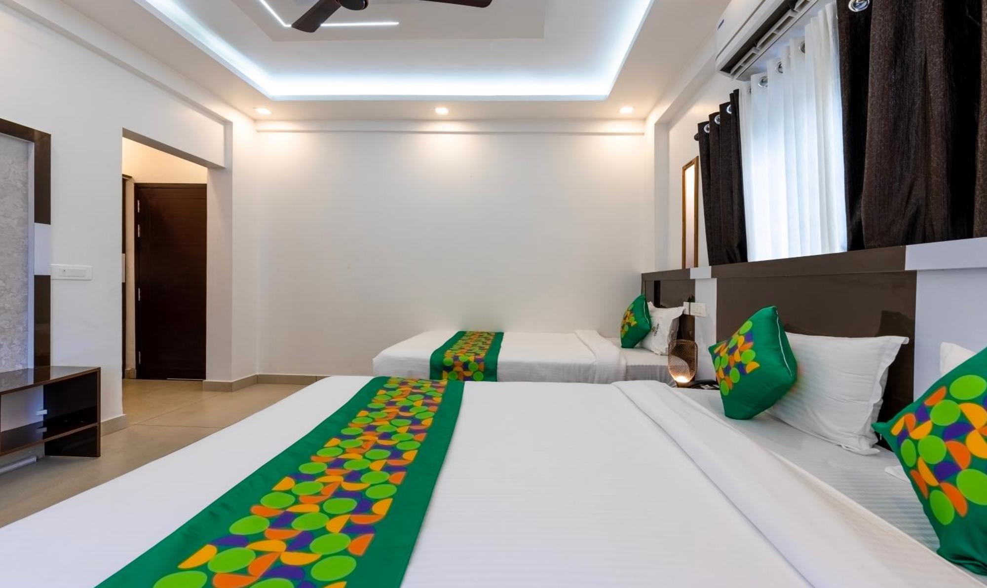 Hotel Treebo Premium Cochin Airport, 5 Min From Cochin Airport Kochi Esterno foto