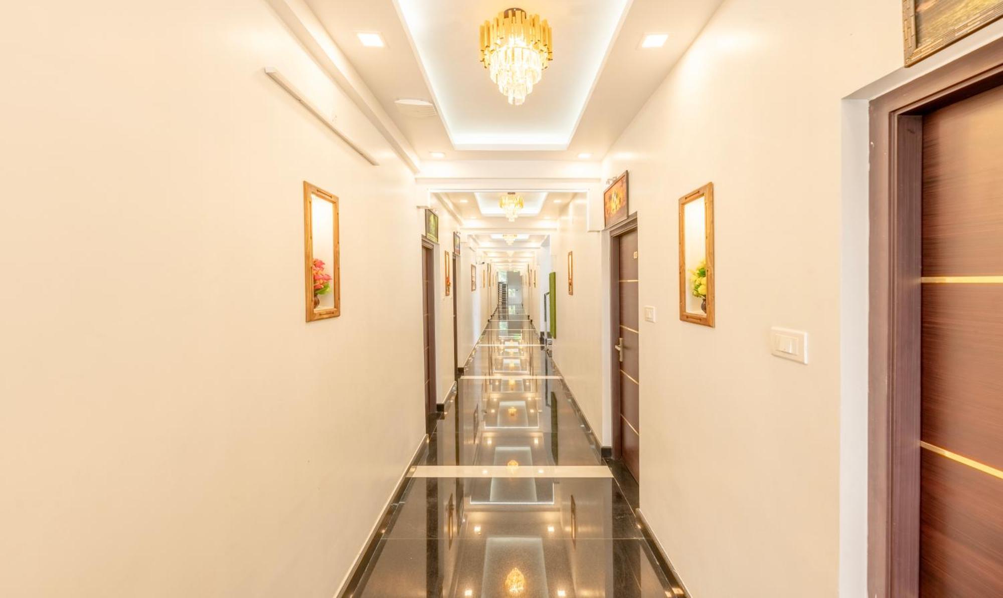 Hotel Treebo Premium Cochin Airport, 5 Min From Cochin Airport Kochi Esterno foto