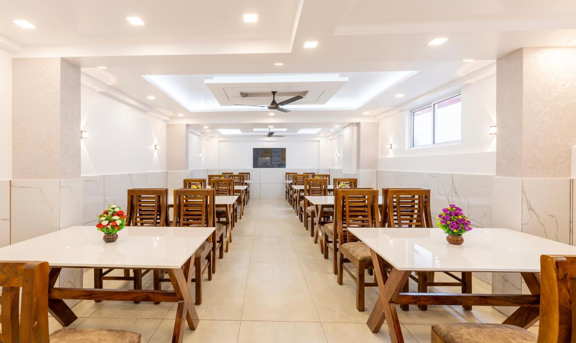 Hotel Treebo Premium Cochin Airport, 5 Min From Cochin Airport Kochi Esterno foto